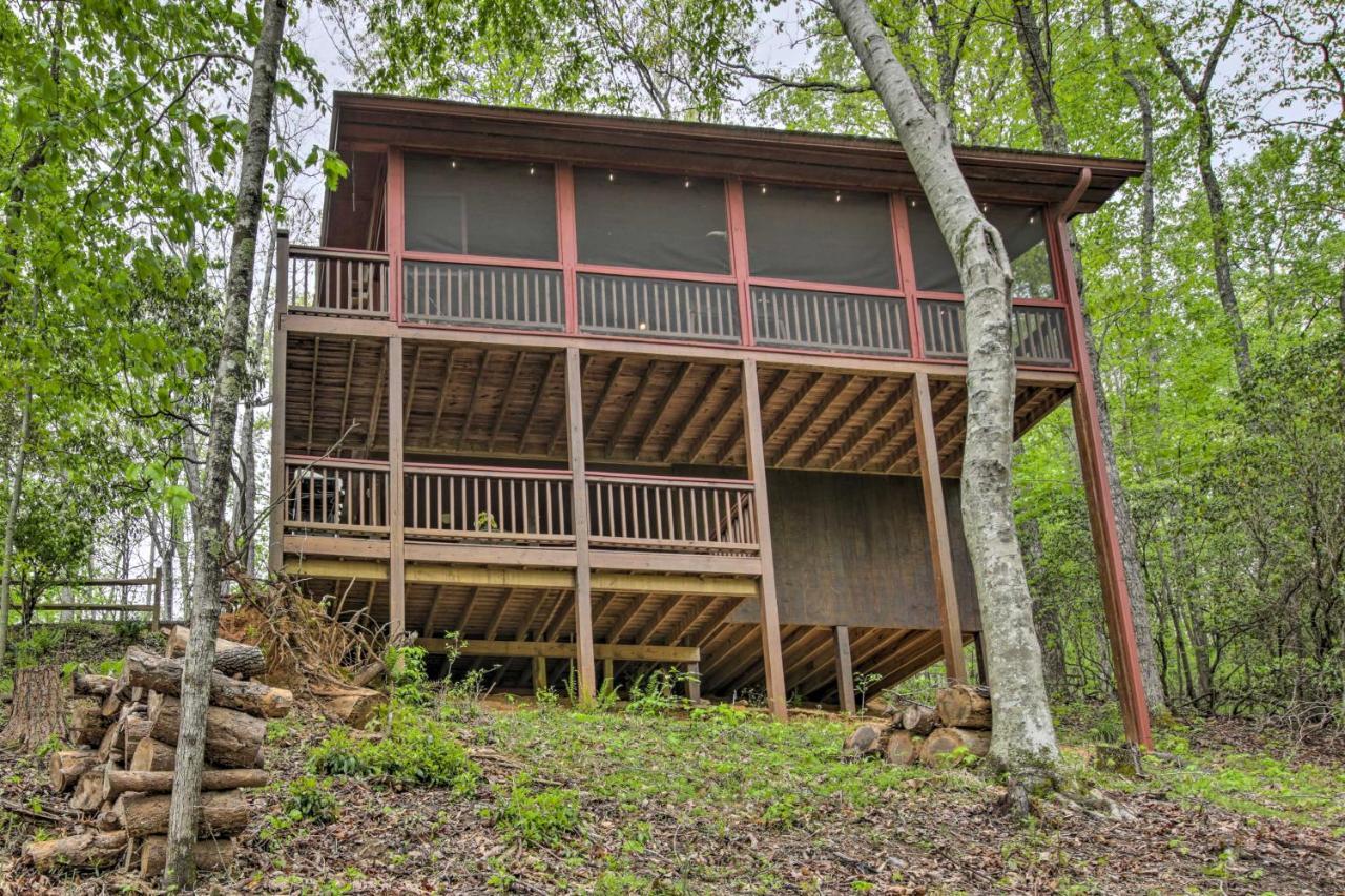 Peaceful Blue Ridge Cabin With Decks And Fire Pit Екстериор снимка