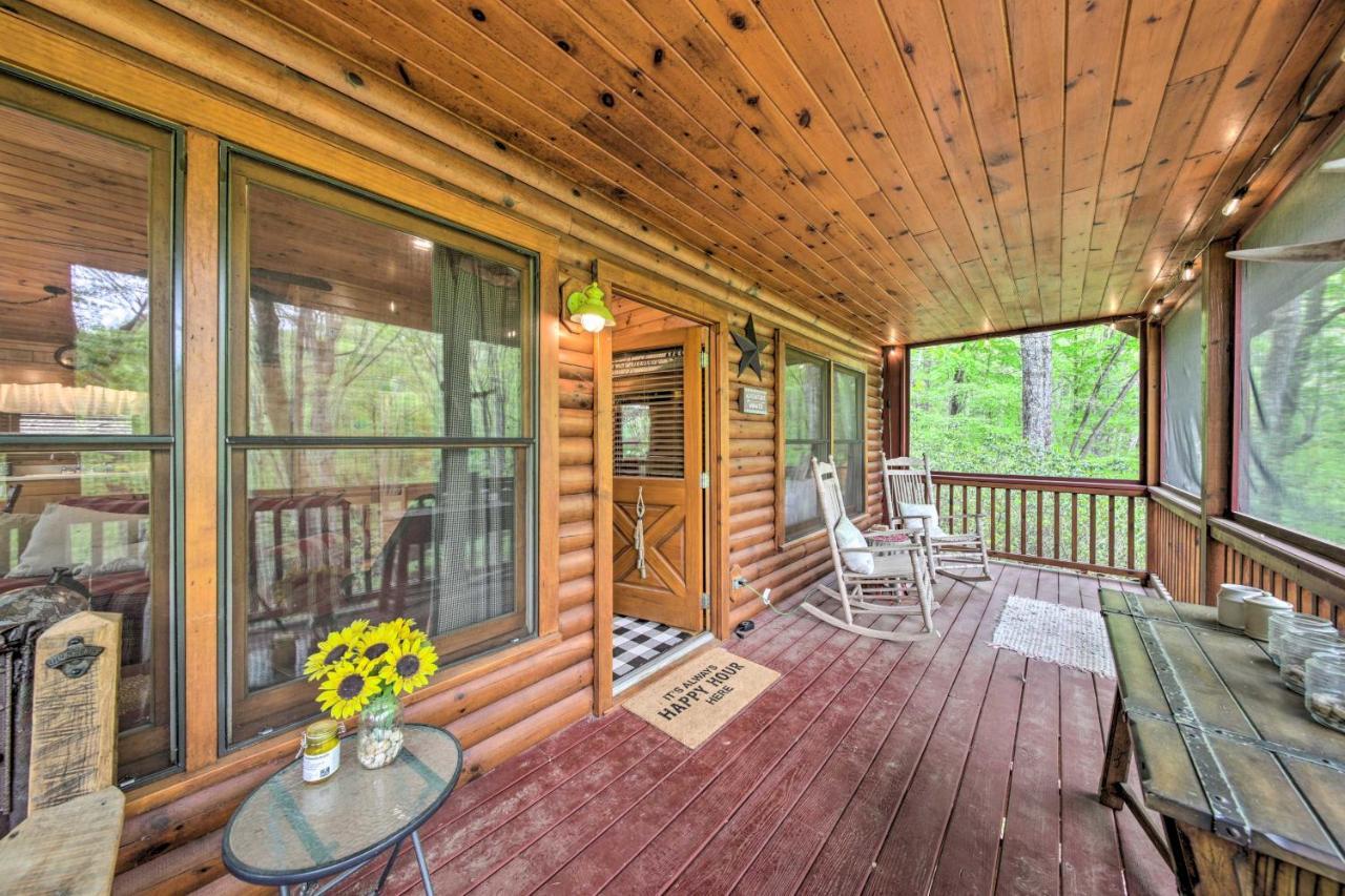 Peaceful Blue Ridge Cabin With Decks And Fire Pit Екстериор снимка